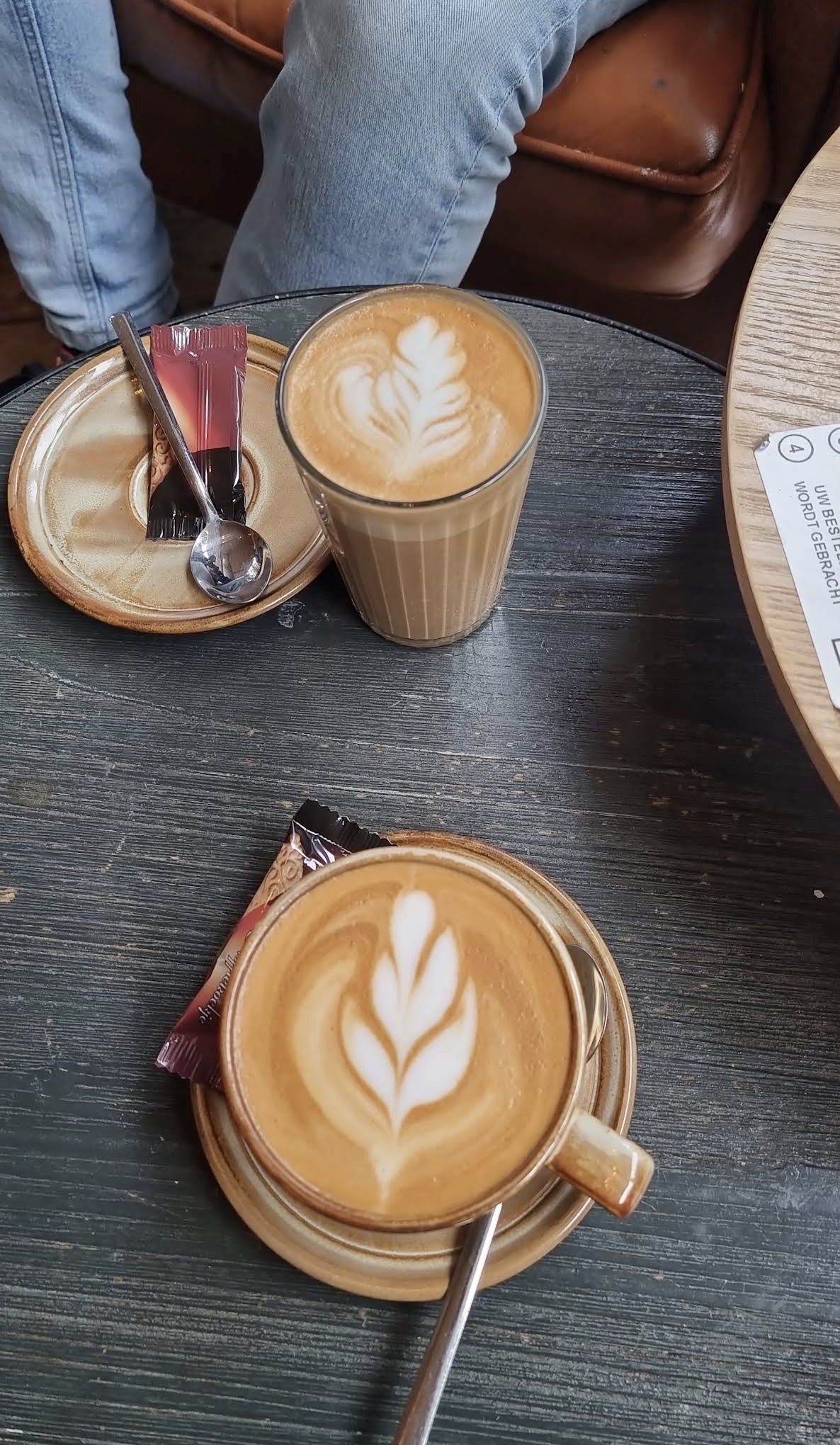 Ingang van Coffee Break aan het Gedempte Zuiderdiep 22